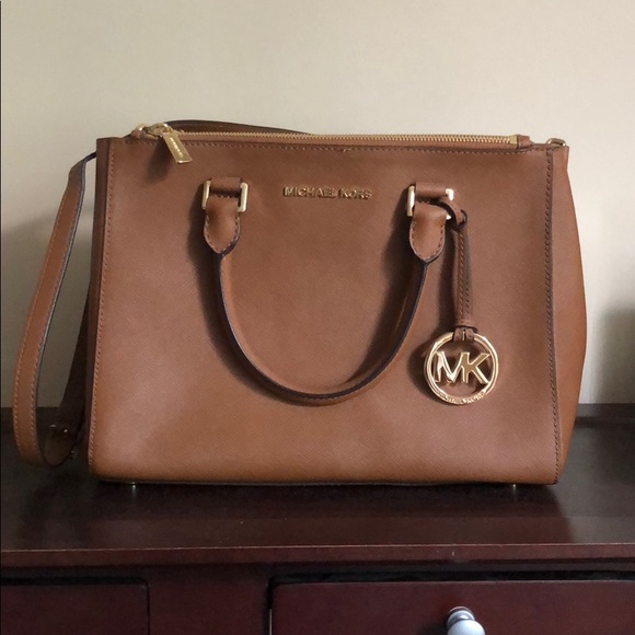 Michael Kors Handbags - Michael Kors Leather Medium Satchel